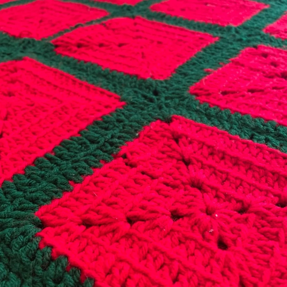 Vintage Handmade‎ Christmas Granny Square Crochet Afghan Throw Blanket 42